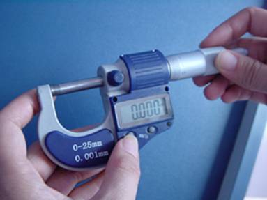 Use and Read Digital Micrometers